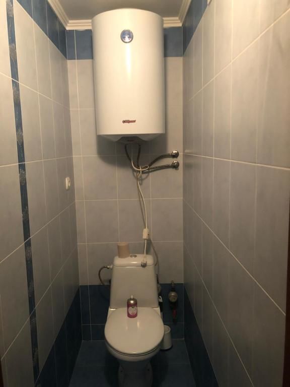 Апартаменты Квартира в новостройке с двумя спальнями , залом и кухней , для путешествующей семьи с детьми Ровно