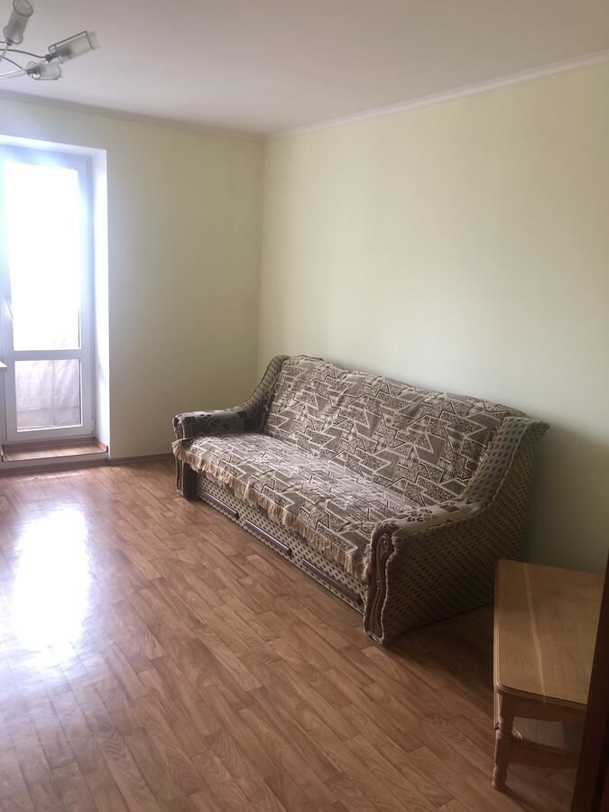 Апартаменты Квартира в новостройке с двумя спальнями , залом и кухней , для путешествующей семьи с детьми Ровно